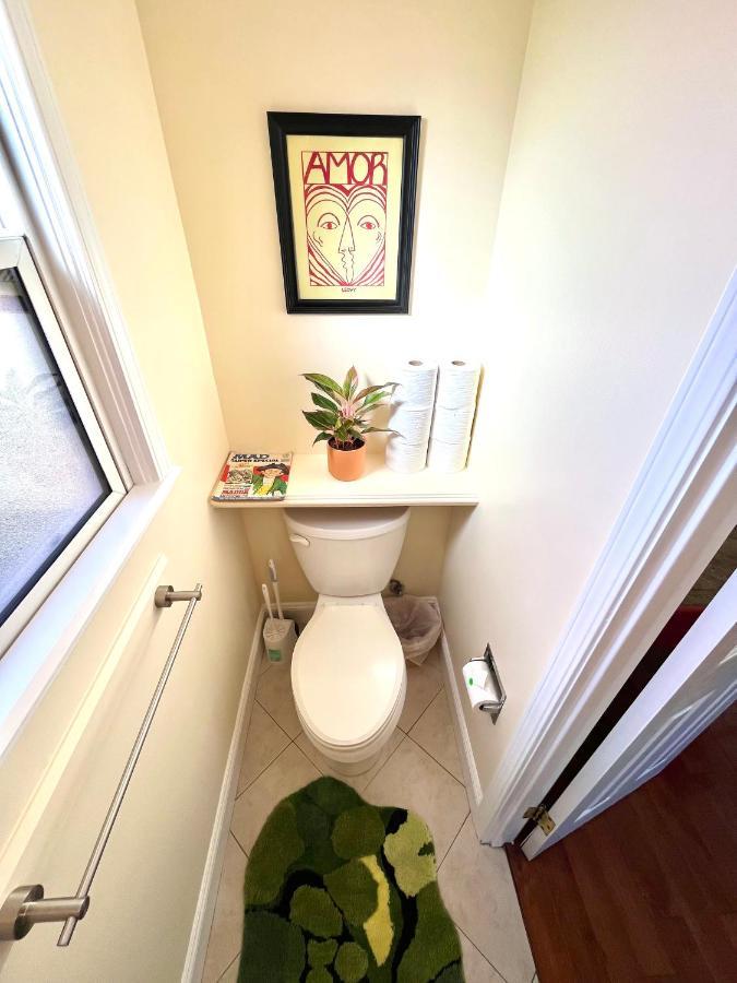 Spacious Renovated Petaluma Home- Pool Table, Fire Pit, Parking Esterno foto